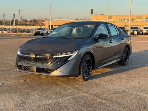 New 2026 Nissan Sentra SR image 2