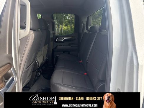 Used 2023 Chevrolet Silverado 1500 LT AWD/4WD image 16