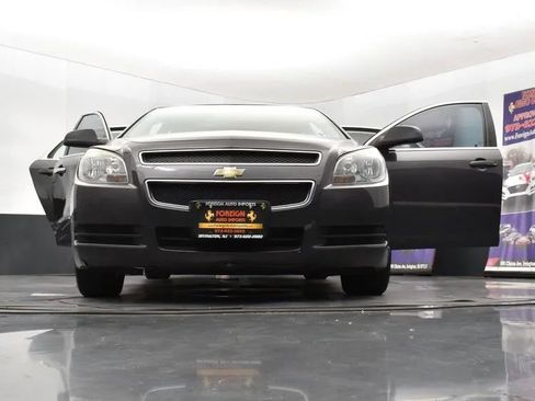 Used 2011 Chevrolet Malibu LS image 11