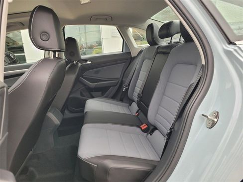 New 2026 Volkswagen Jetta SE image 4