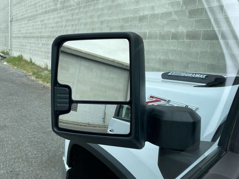 Used 2024 Chevrolet Silverado 2500 LT w/ Convenience Package AWD/4WD image 11