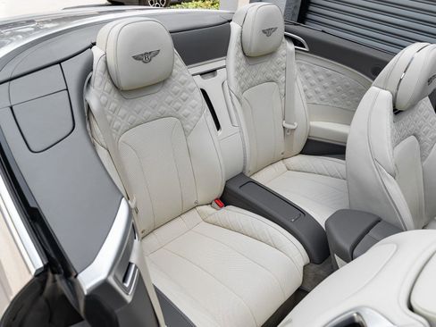 Used 2022 Bentley Continental GT image 17