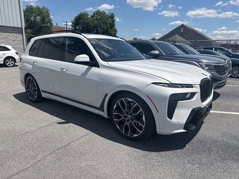 Certified 2026 BMW X7 xDrive40i w/ Executive Package AWD/4WD image 5