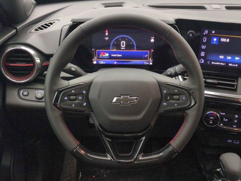 New 2026 Chevrolet Trax RS w/ Sunroof Package image 21