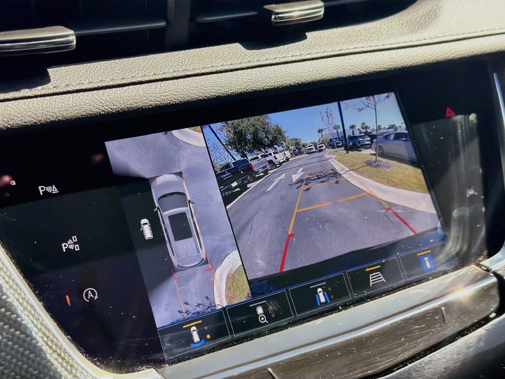 Used 2024 Cadillac XT6 Sport w/ Technology Package AWD/4WD image 14