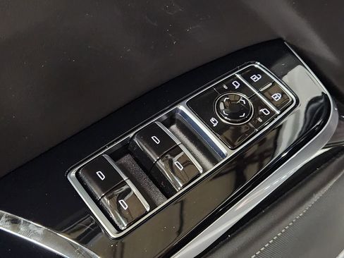 Used 2025 Cadillac Escalade V image 43