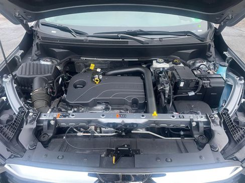 Used 2024 GMC Terrain SLE image 31