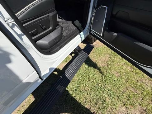 New 2026 RAM 3500 Laramie AWD/4WD image 13