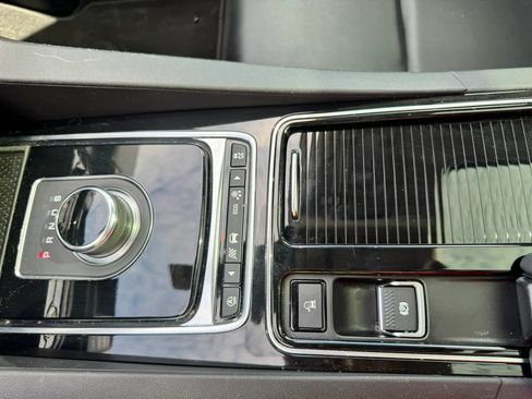 Used 2018 Jaguar F-PACE Premium AWD/4WD image 24