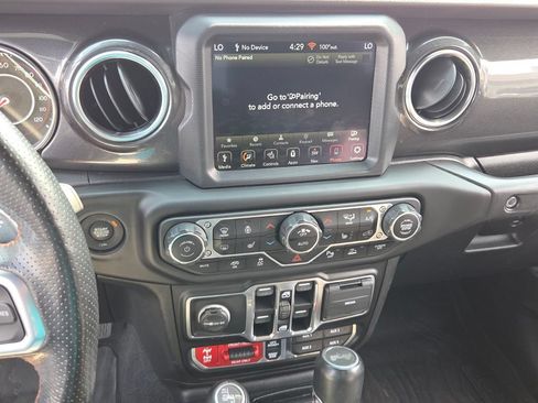 Used 2021 Jeep Wrangler Unlimited Rubicon w/ Trailer Tow Package AWD/4WD image 32