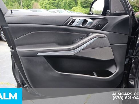 Used 2022 BMW X5 M50i image 15