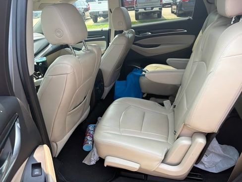 Used 2019 Buick Enclave Essence AWD/4WD image 6