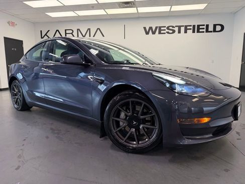 Used 2023 Tesla Model 3 Standard Range RWD image 1