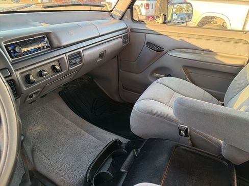 Used 1996 Ford Bronco XLT image 30