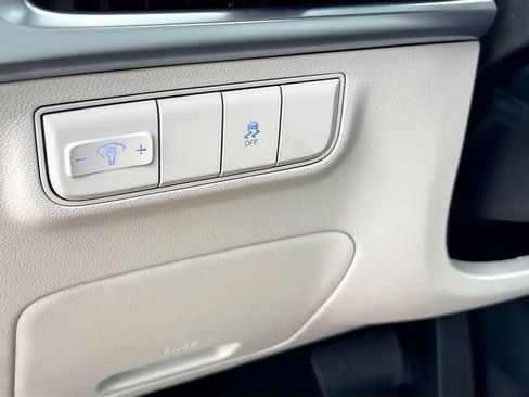 Certified 2025 Hyundai Tucson SE image 10