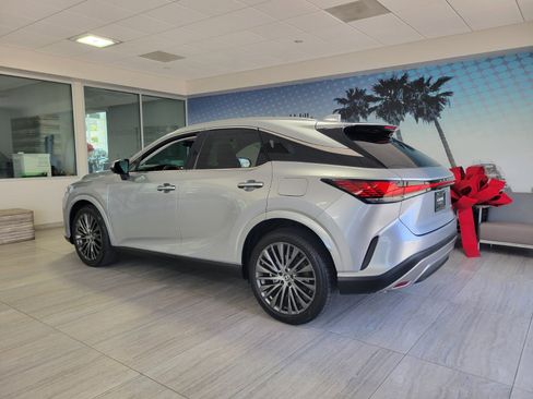 Certified 2023 Lexus RX 350 FWD w/ Cold Area Package image 4