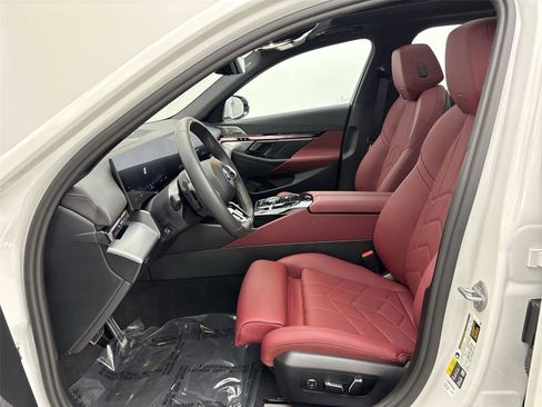 Used 2026 BMW i5 eDrive40 w/ M Sport Package image 25