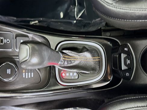 Used 2017 Jeep Compass Limited image 20