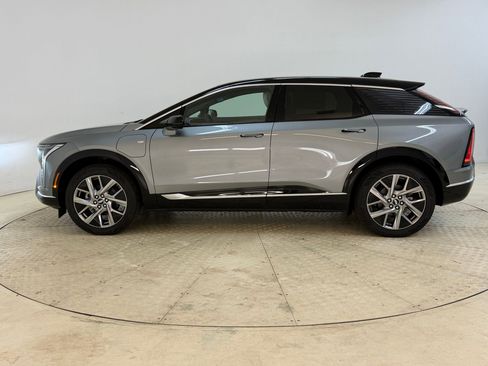 New 2026 Cadillac Optiq Luxury 1 image 2