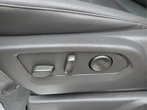 Used 2025 GMC Sierra 1500 SLT w/ SLT Premium Plus Package image 14