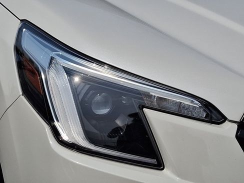 Used 2024 Subaru Forester Limited AWD/4WD image 9