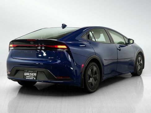 Used 2023 Toyota Prius LE FWD image 5
