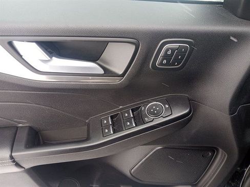 Used 2022 Ford Escape Titanium image 85