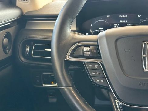 Used 2023 Lincoln Nautilus Reserve w/ Monochromatic Package AWD/4WD image 10