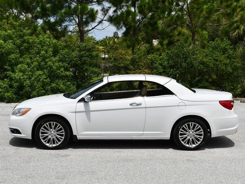 Used 2012 Chrysler 200 Limited FWD image 31