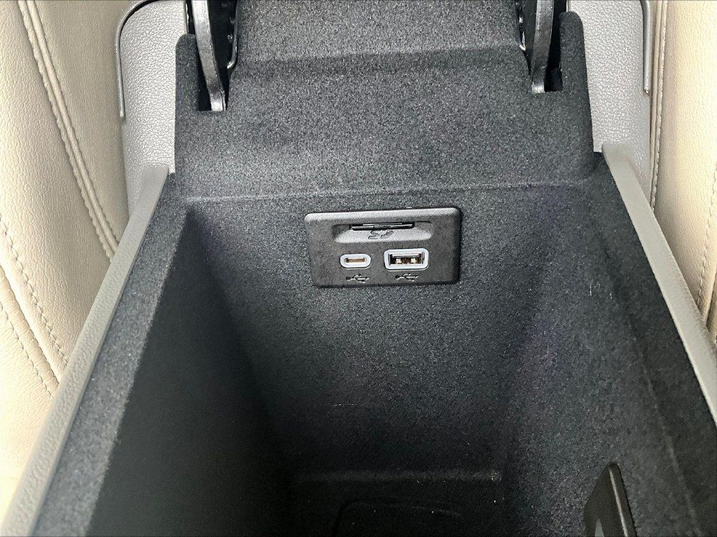 Used 2023 Cadillac XT5 Premium Luxury w/ Technology Package FWD image 18