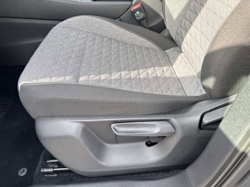 Certified 2025 Volkswagen Tiguan S w/ 18" Wheel Package image 15