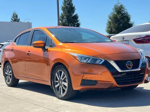 Used 2021 Nissan Versa SV FWD image 10