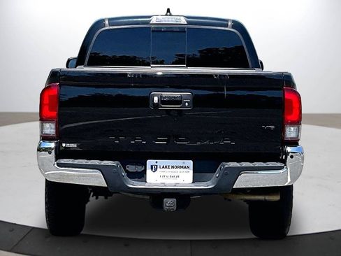 Used 2023 Toyota Tacoma SR5 RWD image 8