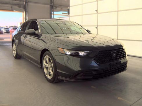 Used 2023 Honda Accord LX image 3