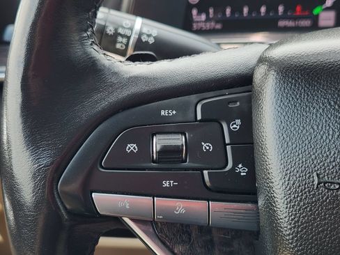 Used 2021 Cadillac Escalade Premium Luxury w/ LPO, Illumination Package AWD/4WD image 30