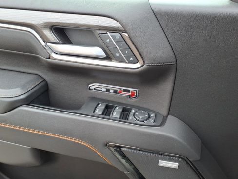 Used 2023 GMC Sierra 1500 AT4 image 16