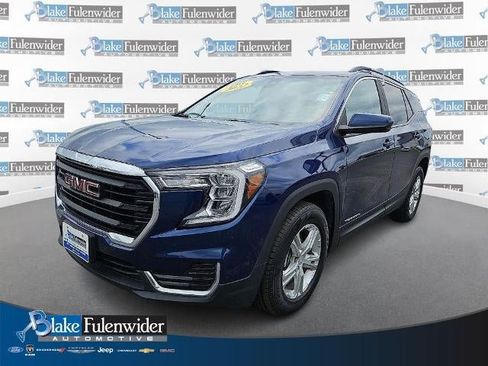 Used 2022 GMC Terrain SLE w/ Driver Convenience Package AWD/4WD image 1
