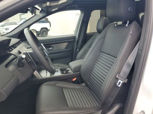Certified 2025 Land Rover Discovery Sport Dynamic SE image 19