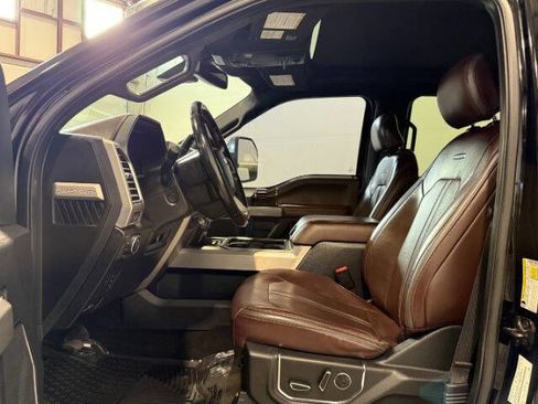 Used 2017 Ford F350 Platinum w/ Platinum Ultimate Package image 14