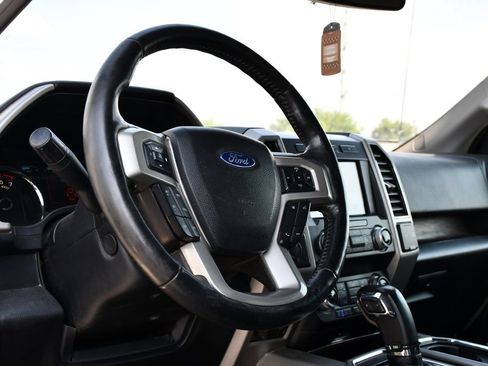 Used 2020 Ford F150 Lariat w/ Equipment Group 502A Luxury AWD/4WD image 16