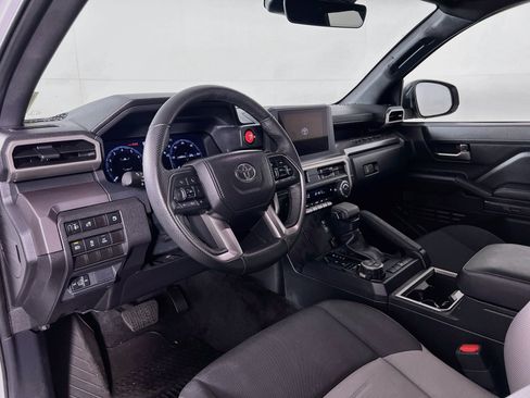 Certified 2026 Toyota Tacoma TRD Off-Road AWD/4WD image 9