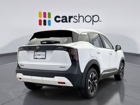 Used 2025 Nissan Kicks SV image 5