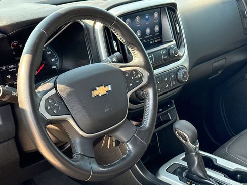 Used 2022 Chevrolet Colorado LT w/ LT Convenience Package RWD image 17