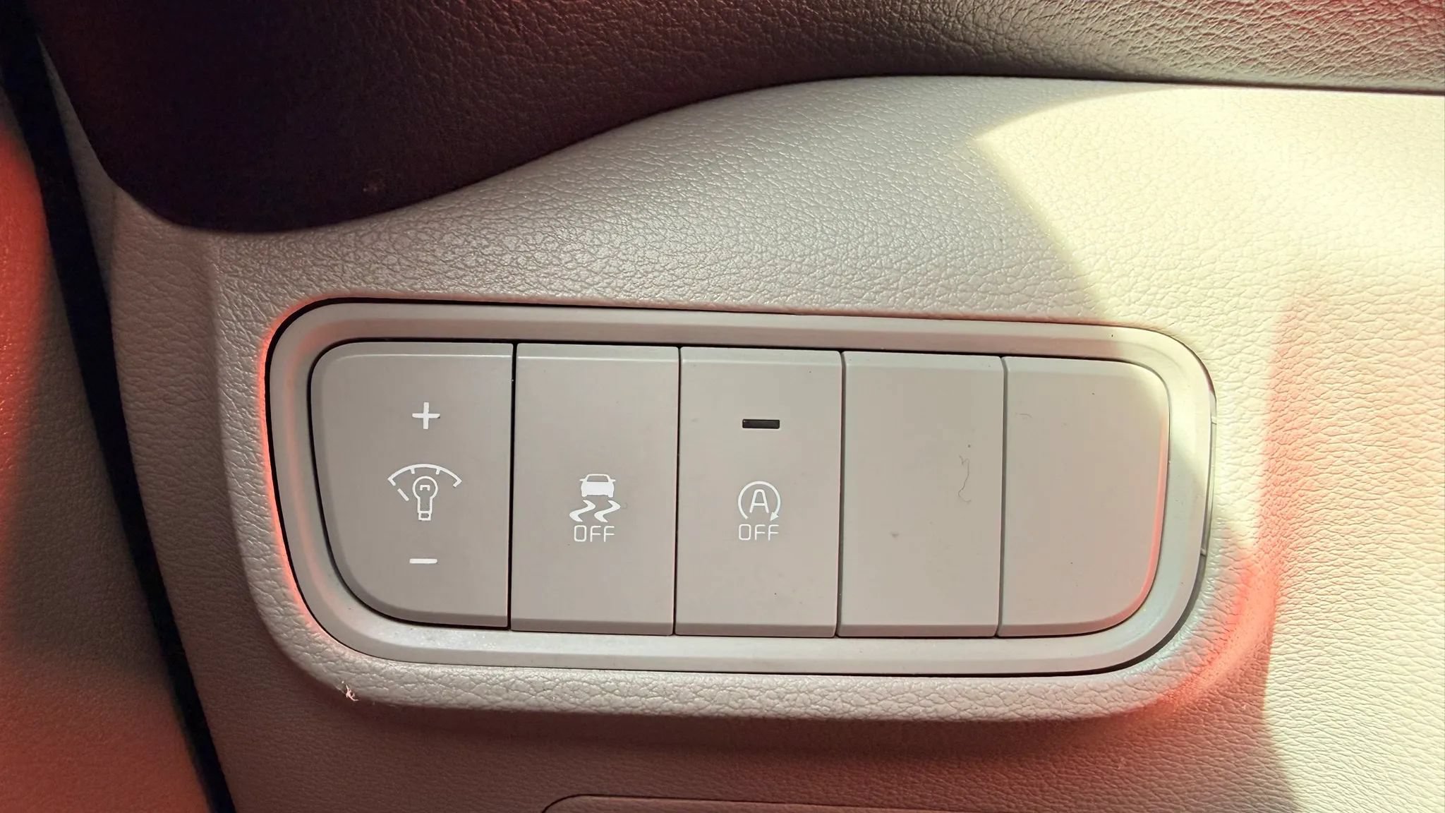 Used 2025 Kia Soul LX FWD image 26