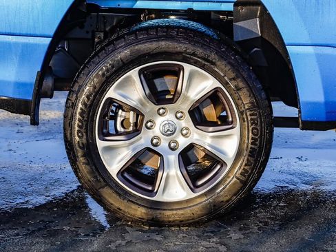 Used 2024 RAM 1500 Laramie image 12