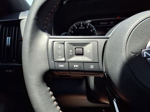 Used 2025 Nissan Pathfinder Rock Creek AWD/4WD image 23