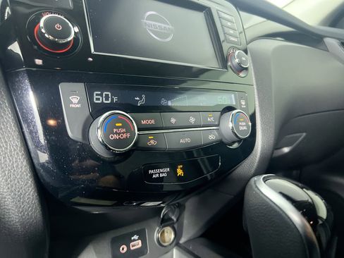 Used 2021 Nissan Rogue Sport SV image 24