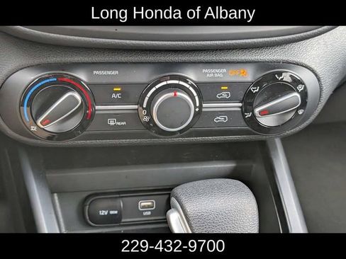 Used 2025 Kia Soul LX FWD image 26