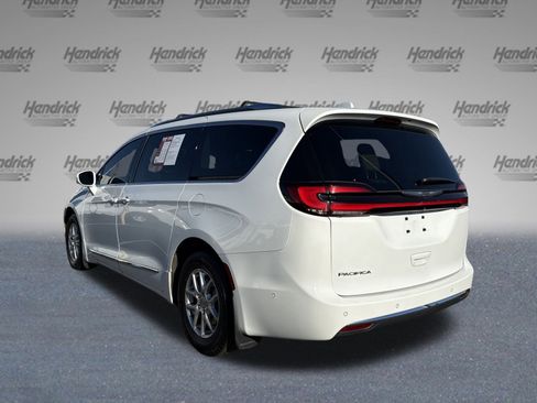 Used 2021 Chrysler Pacifica Touring-L w/ Premium & Safety Sphere Group image 7