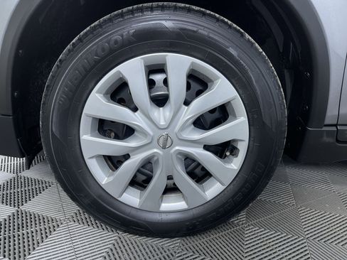 Certified 2018 Nissan Rogue S image 24